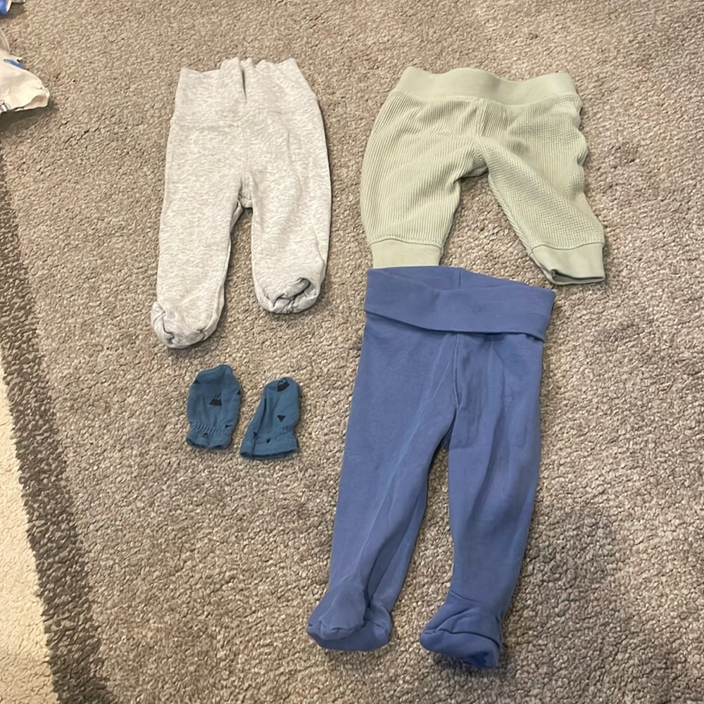 3 pairs of newborn pants